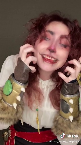 Transforming into Foxy from FNAF Cosplay