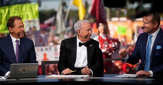 'College GameDay' Announces Celebrity Guest Picker for Georgia-Tennessee