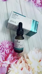 𝑽𝑶𝑮 𝒀𝑱𝑴🧨Wraca po pół roku. I znowu będzie o nim głośno. Cena: 27 zł/15ml | Kod: MB 4632 ✔Ten produkt ostatnim razem był u nas prawie pół roku temu i od tamtej pory ciągle o niego pytacie. ✔ Wraca nasz sprawdzony hit od 𝑽𝑶𝑮𝒀𝑱𝑴 – marki klasy premium, dostępnej tylko u wybranych. ♡ Jeśli znasz ten produkt – wiesz, dlaczego tak rzadko bywa dostępny. ♡ Jeśli jeszcze go nie znasz – to jest idealny moment, żeby sprawdzić, skąd ten szum. ♥To luksusowa pielęgnacja anti-aging, po którą sięga 