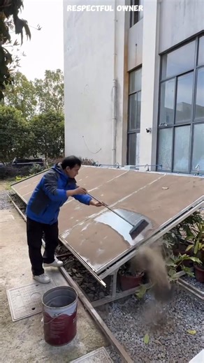 This is unexpected machine to clean solar panels 😮 #sound