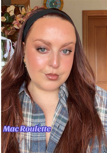 @M·A·C Cosmetics Roulette: Eyeshadows Powder Kiss – What Clout Matte – Saddle Extra Dimension Eyeshadow – Stolen Moment Frost – L.E.S. Artistes Cheeks Glow Play – So Natural Sheertone Blush – Sunbasque (discontinued) Cream Colour Base – Shell Other Products Used MAC Studio Radiance Face and Body Foundation – C3 @Benefit Australia & NZ Porefessional Concealer – 5N @rhode skin Pocket Bronzer – Bake @Makeup By Mario Perfect Brown Eyeliner @milkmakeup Kush High Roll Mascara – Black @Copini Beauty Po