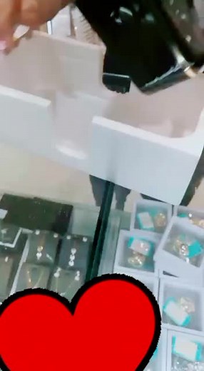 Stylish Makeup Case: Organizing Your Beauty Essentials