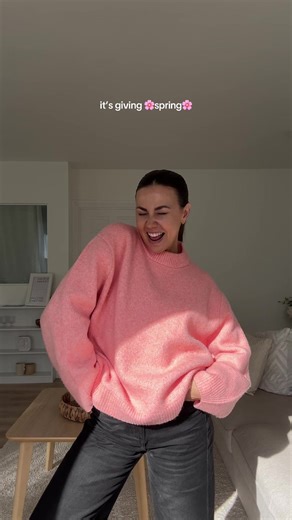 She’s a pastel queen today.