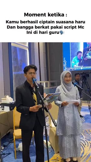 FAJAR | Public SpeakingTrainer | MC | Personal Branding on Instagram: "🎤 SCRIPT MC HARI GURU — VERSI MENYENTUH HATI Assalamu’alaikum warahmatullahi wabarakatuh. Hadirin yang saya hormati… Hari ini bukan sekadar sebuah peringatan. Hari ini adalah ruang bagi hati kita untuk mengingat orang-orang yang pernah berdiri di depan kita, tersenyum, dan berkata pelan, “Ayo nak, kamu pasti bisa.” Hari ini adalah hari untuk menghormati mereka yang tidak pernah meminta balasan, tetapi terus memberi dengan ke