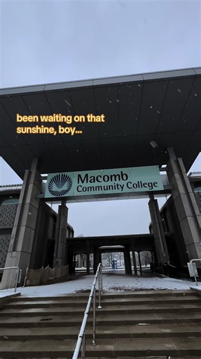 Sunnier days are coming soon. ☀️ #college #spring #student #collegelife