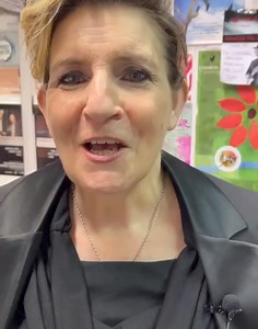 12K views · 98 reactions | The launch of Fiona Neary’s book set in Castlebar, ‘Parcels in the Post: Growing Up with Fifty Siblings’ at the Linenhall Arts Centre. VIDEO: ALISON LAREDO | The Connaught Telegraph | Facebook