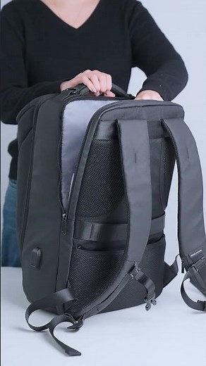 Compacto Pro-MR9031 by Mark Ryden – the ultimate laptop backpack