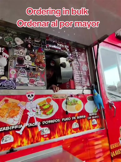 Ordering in bulk, ordenar al por mayor #fyp #funny #prank #broma #parati chisme broma, gossip prank