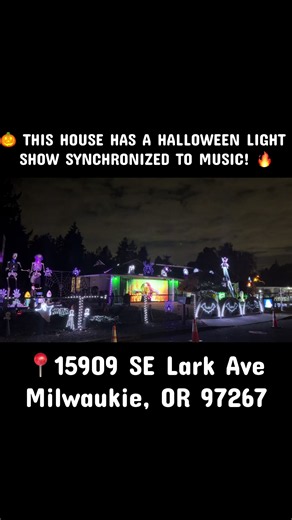 Milwaukie's Synchronized Halloween Light Show: Schilling Lights on Lark