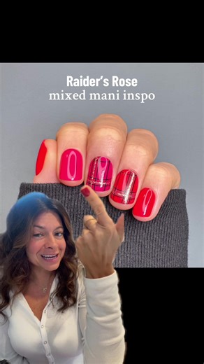 Hello Love press on nails are the highest quality, longest lasting, strongest, most durable press on nails that you’re going to find! They last up to two weeks and are designed to fit average, petite and wide nail beds, all at an affordable price! Our press on nails come in a variety of finishes, colors and lengths. If you’re a first time shopper, make sure that you pick up our nail dehydrator nail stickers bundle to use with the glue to get a no pop offs, no damage, 2 week wear. Included in eve