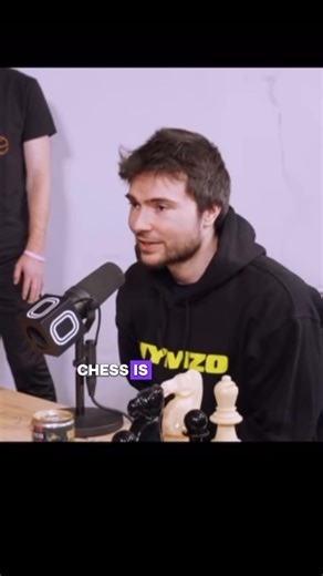 Byredofantome on Instagram: "Is chess more prestigious to be world champion at than league of legends? We debated... what do you think? #chess #lol #leagueoflegends"