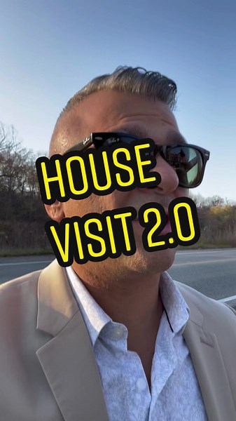 Nothing better than visiting with a client at their home after it’s done #doryazararchitect #mwresidence #customhome #customhomes #residentialdesign #coolhomes #ojibwaypark