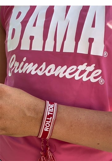 Big thank you to @CANVAS for spoiling the team with the cutest bracelets Alabama keychains! 🤍❤️ We love repping Bama in style! #CrimsonettesLoveCanvasStyle