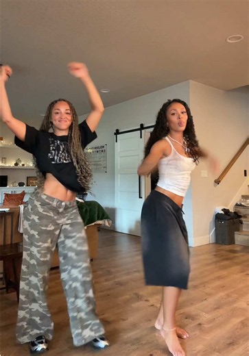 No one can ever lock in like Emma can TBH #fyp #dance #iykyk #twins #sisters @SELAH