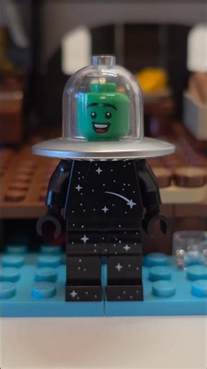 Costume FanLEGO CMF 71046 Minifigures Series 26 :Flying Soucer Costume Fan