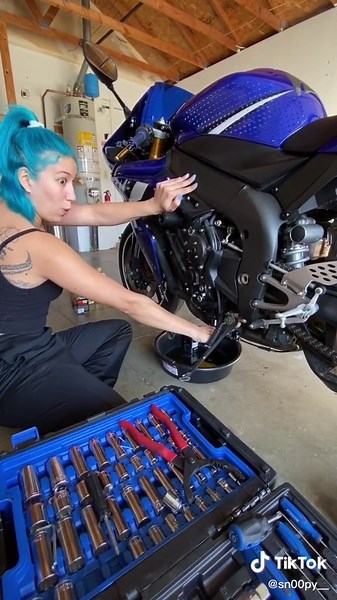 Motorcycle TLC: Yamaha R1 Oil Change Guide