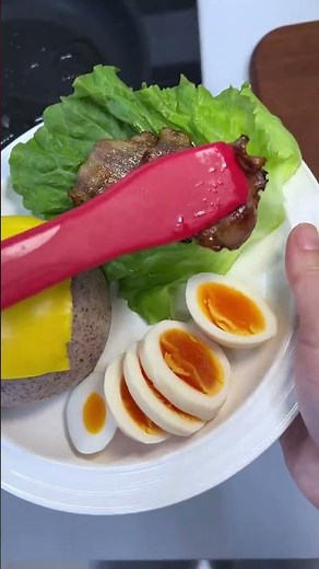 This High Protein Steak and Egg Breakfast Is So Satisfying