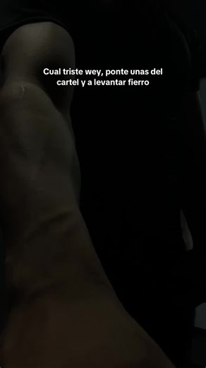 Gimnasio y Motivación con Cartel de Santa