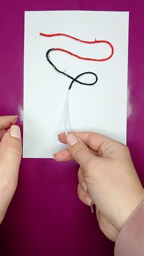 Pulling a Paint-Covered String to Create an Abstract Flower #abstractart #acrylicpainting