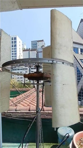 Homemade VAWT #VAWT, #DIYWindTurbine, #BicycleWheel