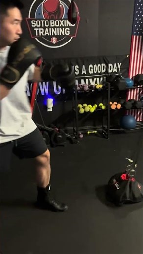 Double end bag is one of the best tools in boxing for timing, rhythm, accuracy, and defense.