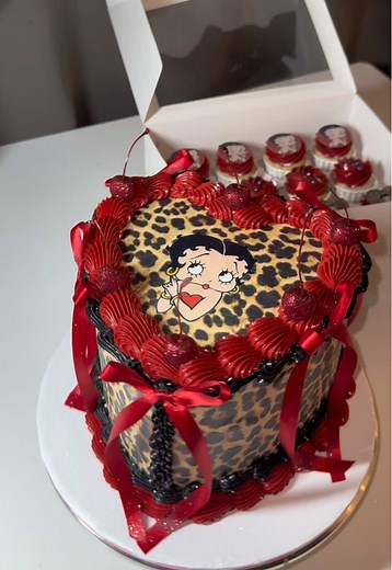 Creative Betty Boop Cake Decorating Tutorial