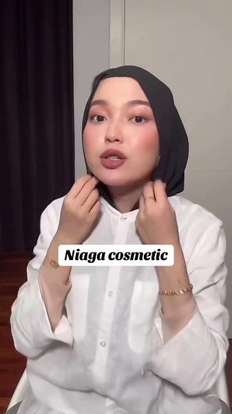 Explore Shawl Hoodie Aura and Niaga Cosmetic Styles