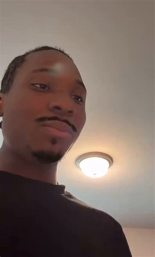 Shank saw $9.56 as the amount of money Enzo made from TikTok after being in the livestream for about 2 hours plus, so he had to expose it for the chat to hear 😂😂