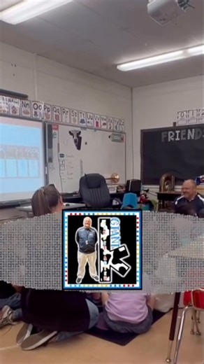 23K views · 278 reactions | Prepping students for transitions is an important part of maintaining positive #classroom #behavior. Many times I make up songs as I go to keep students' attention and add elements of fun and surprise. How do you manage classroom transitions? #kindergarten #kindergartenteacher #teacher #teacherlife #teachersofinstagram #backtoschool #classroommanagement #studentengagement | Kindergartengiant Connected Page | Facebook