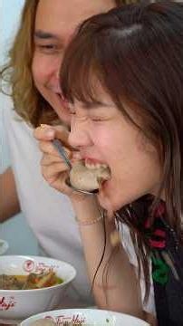 SAMPE MUNCRAT GINI LEMAKNYA?! BAKSO TUMPAH OSENG MERCON PERTAMA DI INDONESIA
