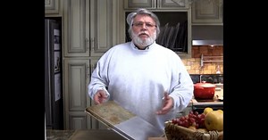 Learn expert way to clean baking sheets