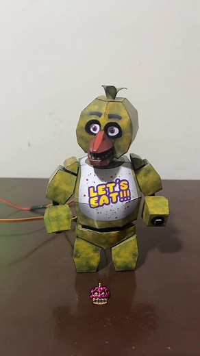 Papercraft Chica from Five Nights at Freddy's - DIY Tutorial
