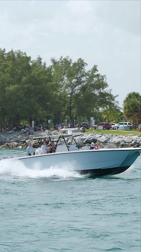 5.5K views · 74 reactions | The ultimate offshore fishing machine.  . . . . . . #boat #sea #boatlife #boating #travel #yacht #boats #nature #photography #sailing #summer #fishing #ocean #sunset #beach #water #yachting #yachtlife #lake #photooftheday #ship #love #instagood #river #sun #landscape #sky #yachts #travelphotography #fish | Boating Buddies | Facebook