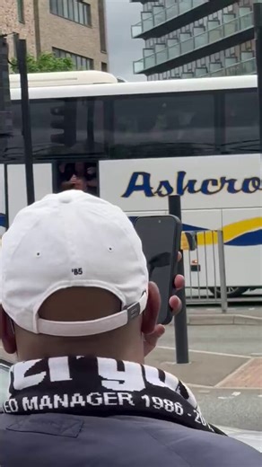 The Liverpool fan opened the door and spat at the united fan, he then jumped the buss by himself. This led to the Liverpool fans beating him up bad. Then of course 7 united fans joined in.
