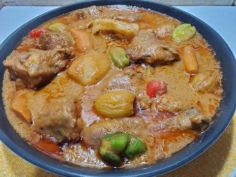 Sauce arachide au poulet et aux légumes / Mafé