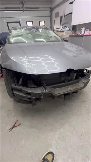 A new series begins with the repair of a Passat GTE R total damage :)