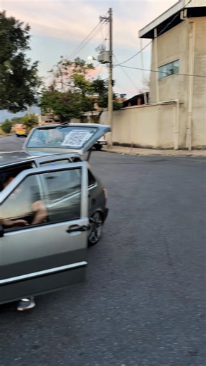 86K views · 181 reactions | ✅Cota Apenas R$ 0,01  UNO 4 PORTAS ✅Roda aro 15 do ideia sporting, pneus 165-40 ✅Ar condicionado gelando (raro) , vidros e travas elétricas. ✅Som caixa trio: 1 Eros de 800 (kit racha) 1 405. HD 3000 Ts 400 1 processador 1 fonte e bateria ✅ suspensão fixa preparada ✅ chapeado ✅ polido e vitrificado | Cristiano Junior Stunt | Facebook