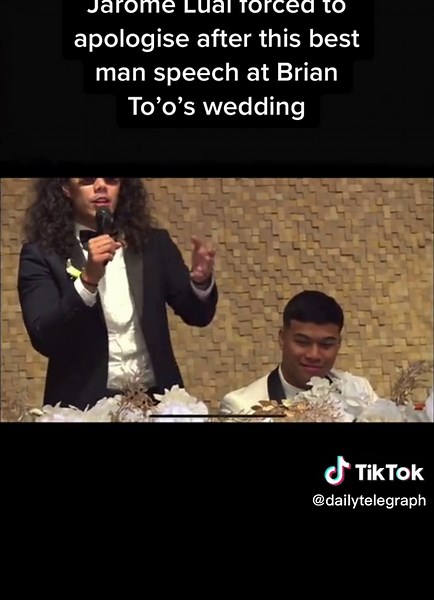 He finished with “sorry if I cussed”… 🤦‍♂️ #panthers #penrithpanthers #penrith #jaromeluai #briantoo #bestman #speech