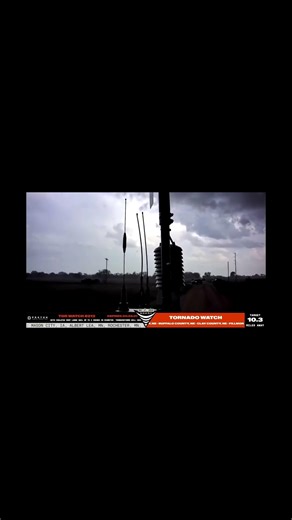 Reed timmer stream near crash @ReedTimmerWx #automobile #reedtimmer #tornado #carcrash #nearcrash