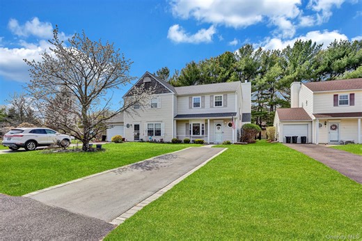 4 Dove Path, Coram, NY 11727 - MLS 986949 - Coldwell Banker