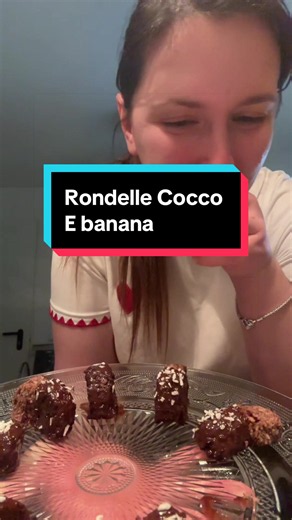 Rondelle cocco e banana: ricetta facile senza forno