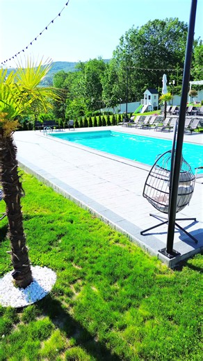 Hot Pool at Green Heaven Resort: Summer Pool Guide