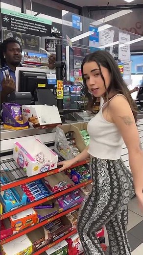 OMG SHE IS SO HOT! EMAR BB