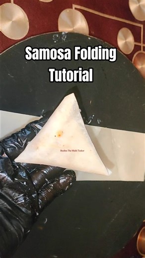 Easy and quick Samosa Folding Tutorial by Bushra The Multi Tasker - Ramzan special
