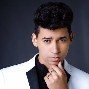 ESPERANDO POR TI - Poeta Callejero - LETRAS.COM