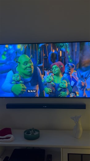 Gingy Scared of Santa Claus! | Shrek the Halls on NBC #shrek