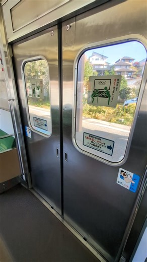 205系3100番台(M10) 半自動ドア開閉(石巻方面から4両目の2番右側ドア) #jr東日本 #仙石線 #205系 #ドア開閉 #shorts