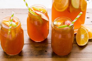 Apple Cider Sangria Is The Perfect Autumnal Twist On The Classic Cocktail