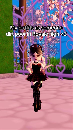 Royale High Outfit Ideas for Budget Players