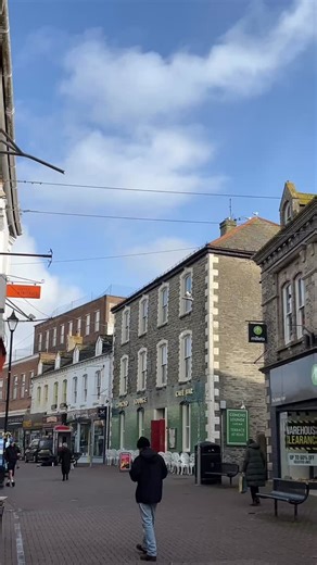 A winter walk through Newquay Town Centre, showcasing our town at this quieter time of year!🌊 | Newquay Town Council